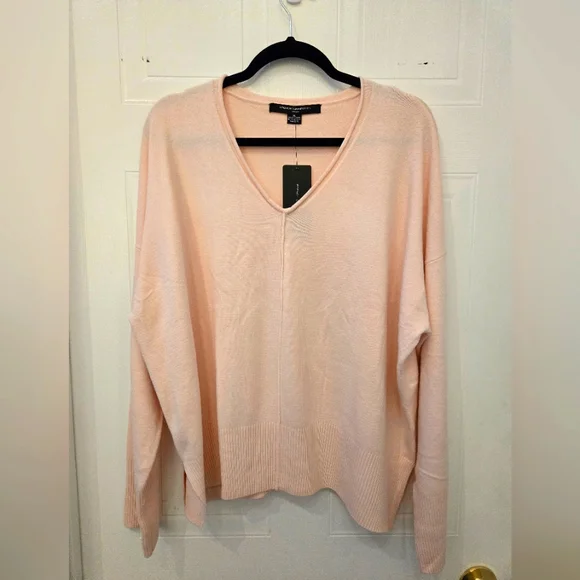 NWT XL Fench Connection Vneck Lightweight Long Sleeve Blush Pink Sweater - Picture 1 of 9